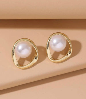 Pearl Earrings- Golden