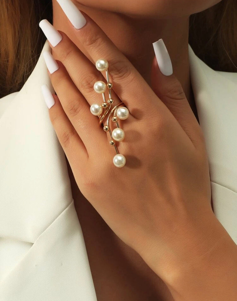 White Pearls - Ring